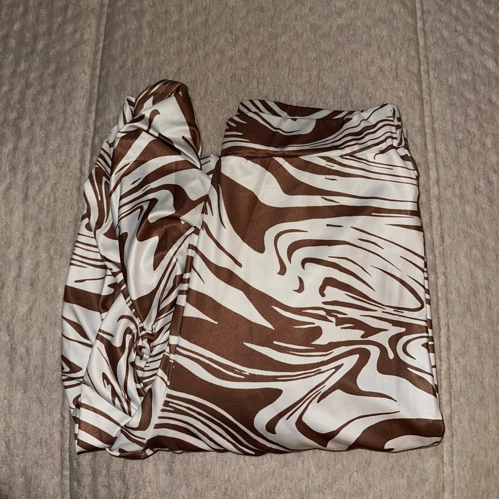 pants brown